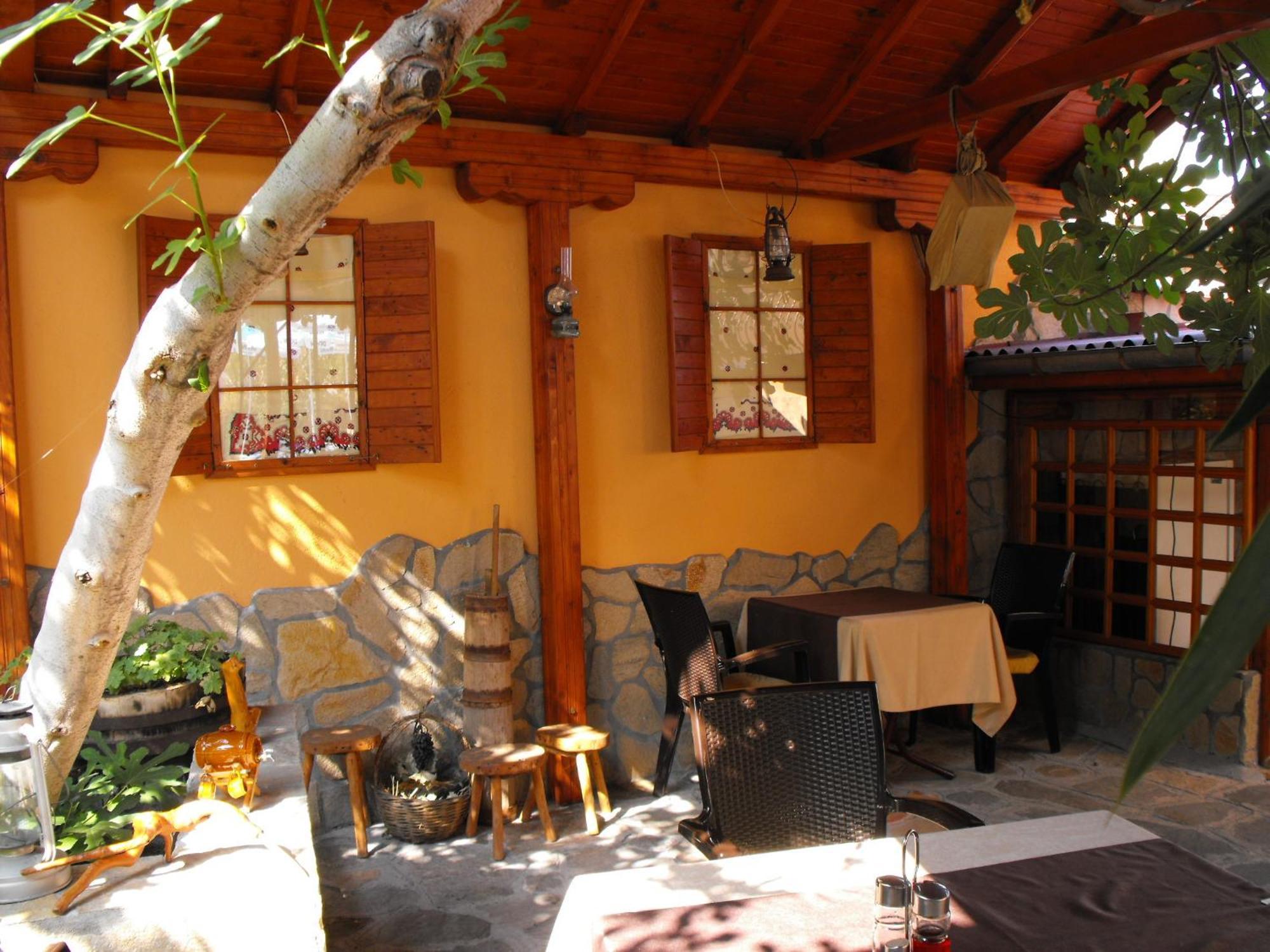 Family Hotel Ogi Asenovgrad Luaran gambar