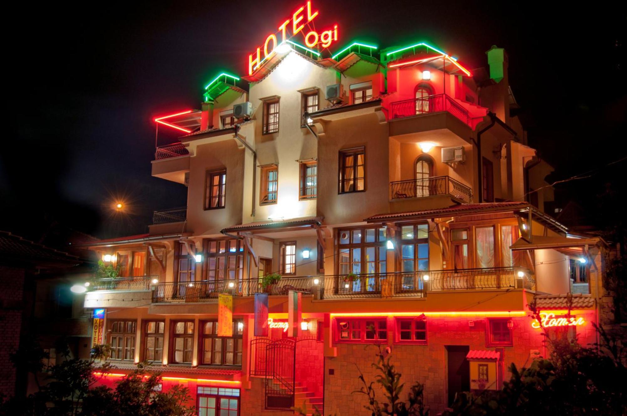 Family Hotel Ogi Asenovgrad Luaran gambar