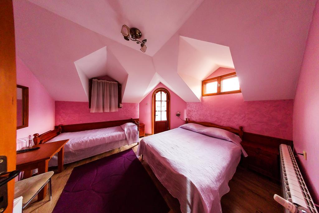 Family Hotel Ogi Asenovgrad Luaran gambar