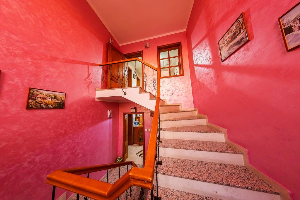 Family Hotel Ogi Asenovgrad Luaran gambar