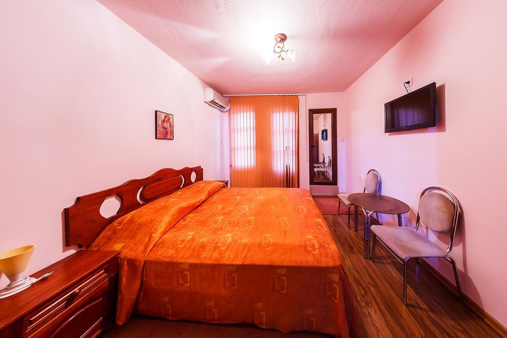 Family Hotel Ogi Asenovgrad Luaran gambar