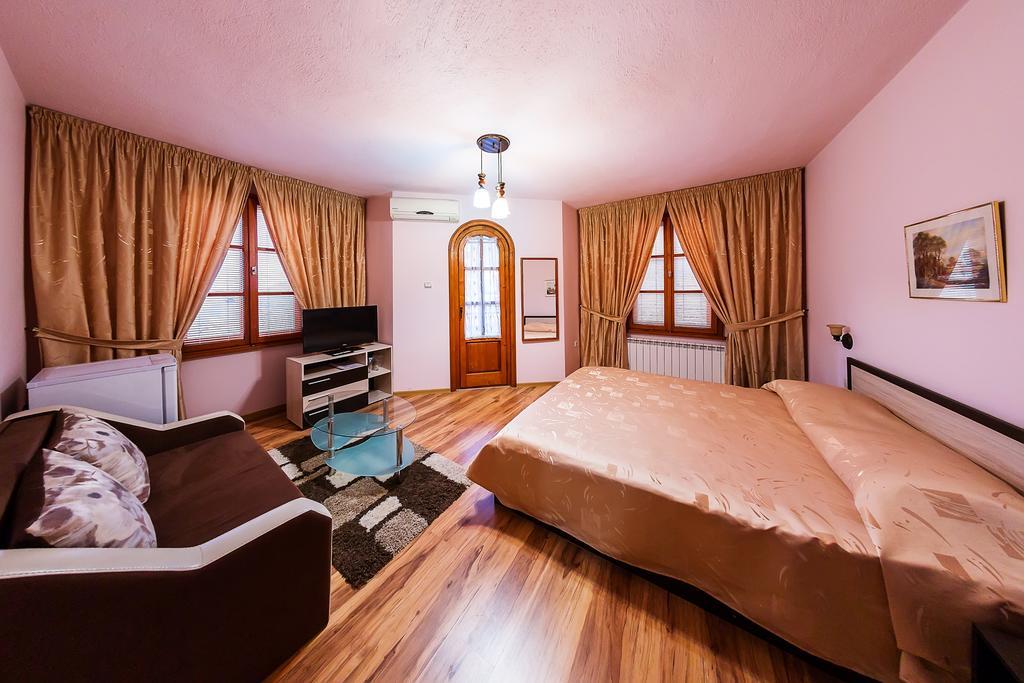 Family Hotel Ogi Asenovgrad Luaran gambar