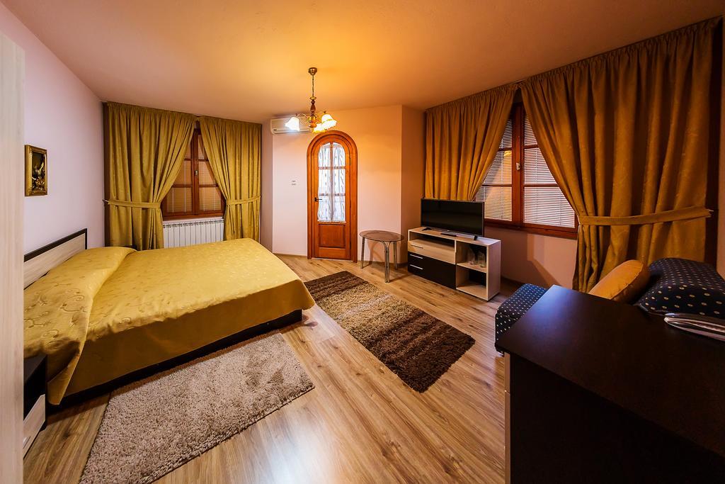 Family Hotel Ogi Asenovgrad Luaran gambar