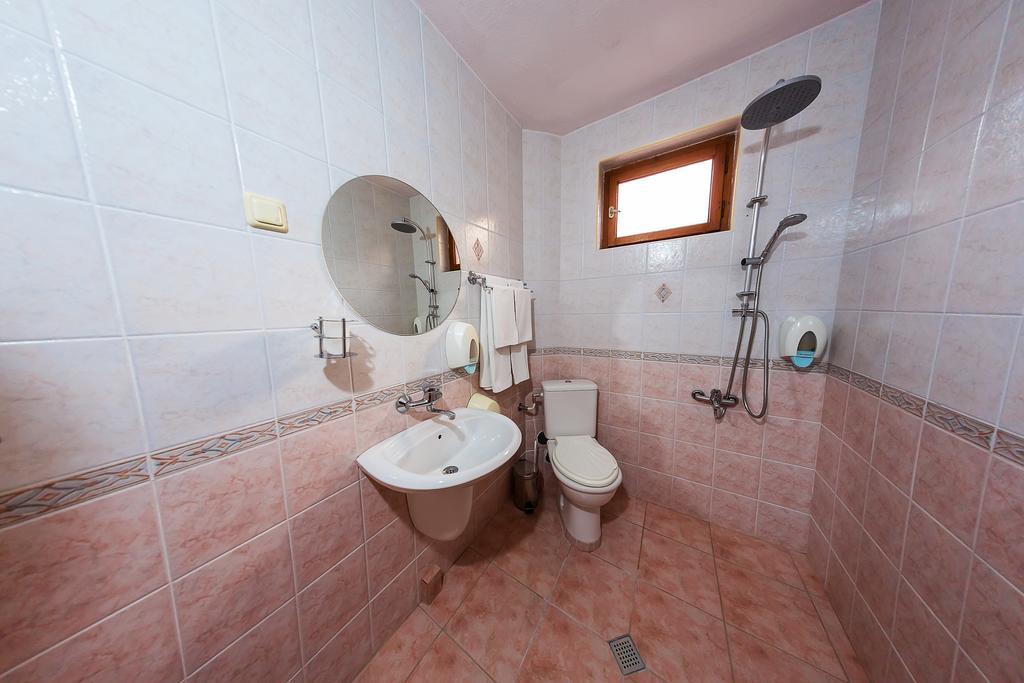 Family Hotel Ogi Asenovgrad Luaran gambar