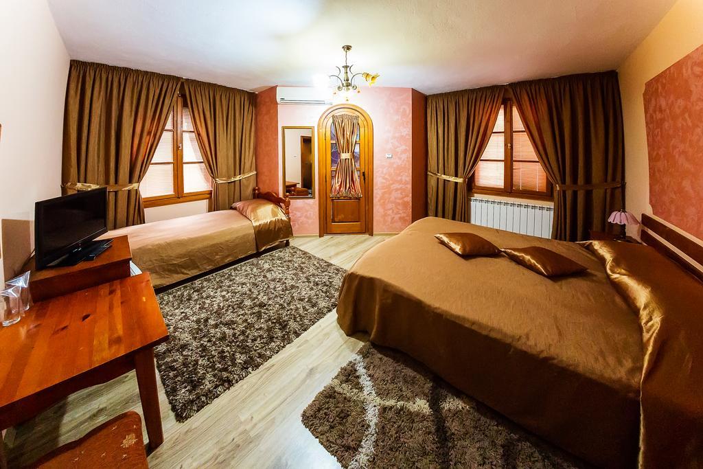 Family Hotel Ogi Asenovgrad Luaran gambar